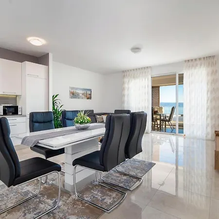 Apartman Sea View Ema *